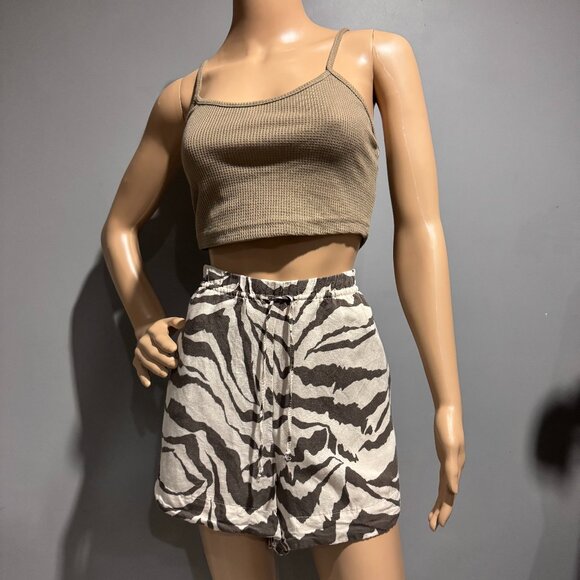 H&M Linen Blend Animal Stripe Shorts - Picture 6 of 9